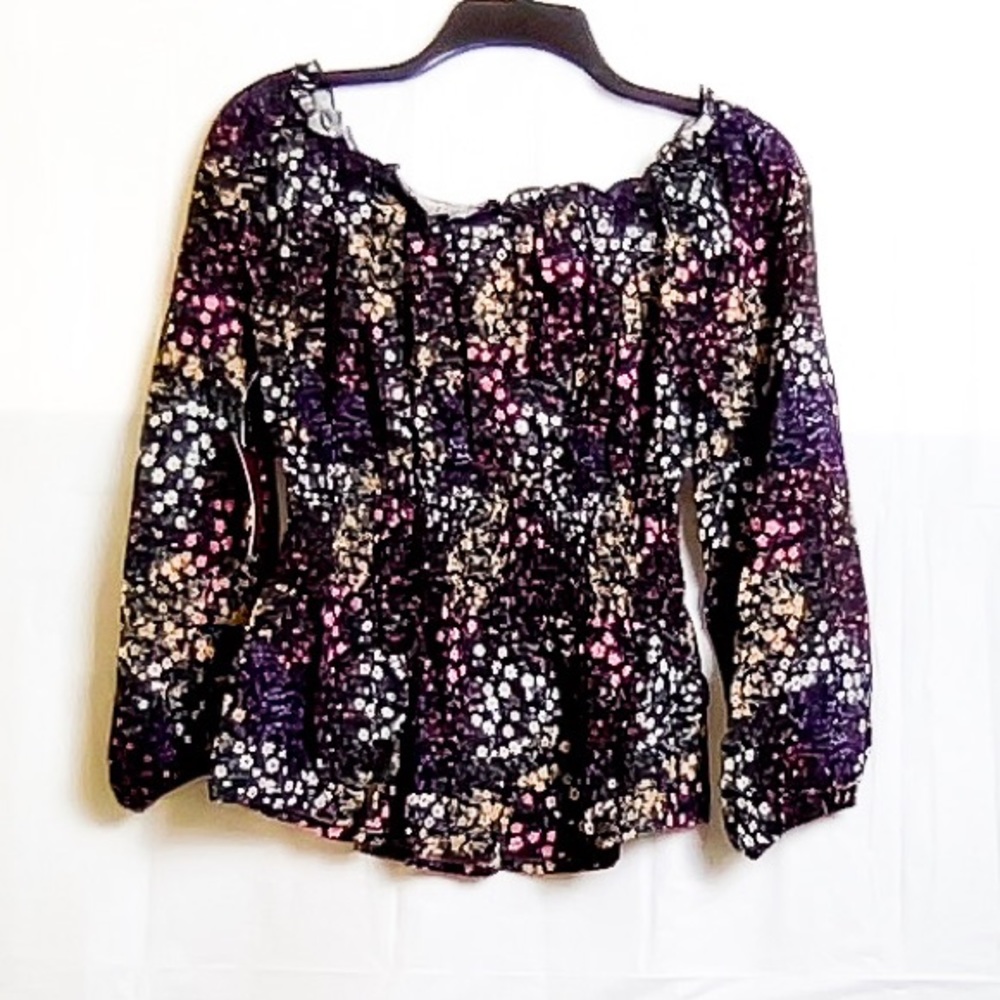 🌺 3/$21 No Boundaries Black Floral Peasant Top - Picture 2 of 3